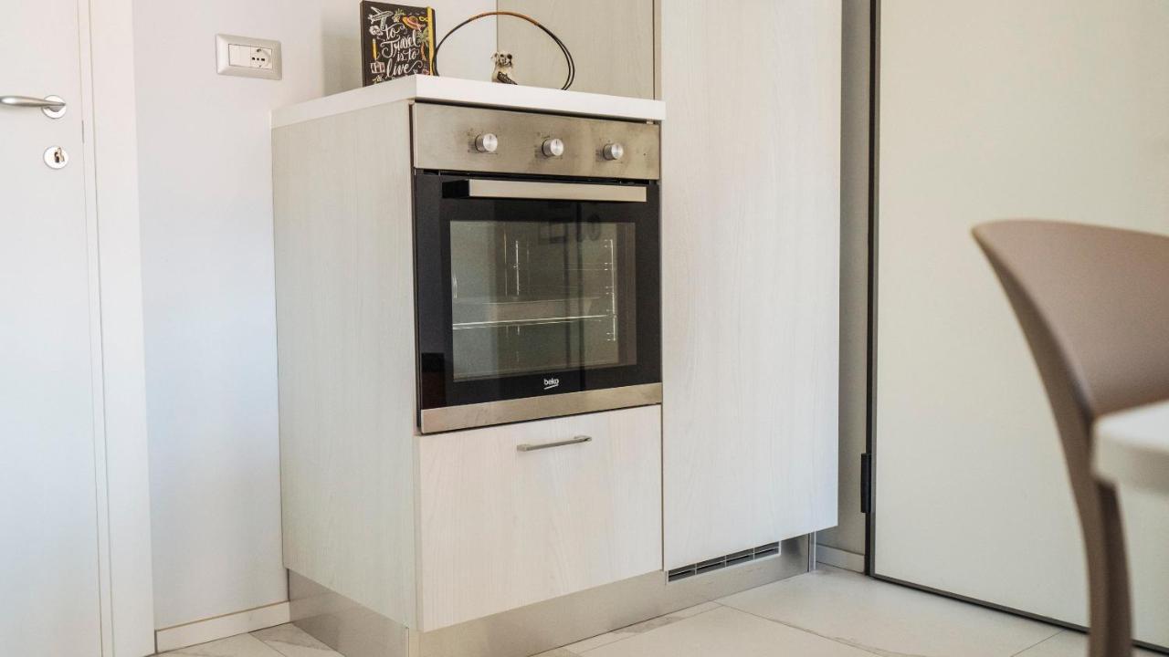 Maison Olga - Incantevole Nuovo Trilocale Vista Mare Con Parcheggio Borghetto Santo Spirito Zewnętrze zdjęcie